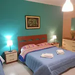 Bed & Breakfast The Artists 3*