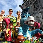 The Artists 3*