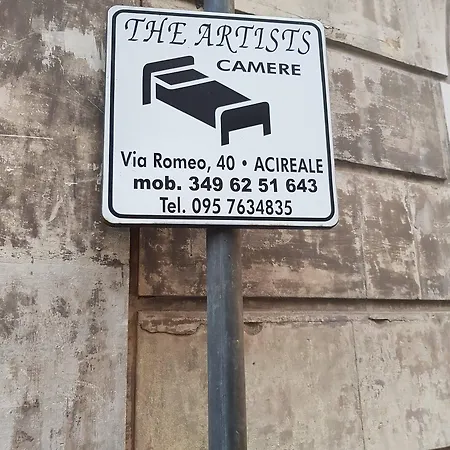 The Artists לינה וארוחת בוקר