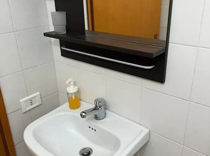 Alojamento de Acomodação e Pequeno-almoço The Artists 3*