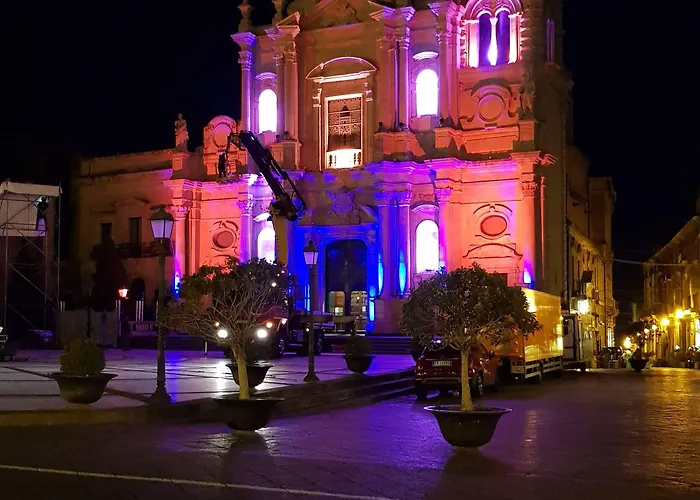 Alojamento de Acomodação e Pequeno-almoço The Artists Acireale